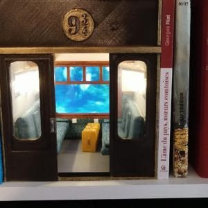 Book Nooks – Des mini-mondes à insérer entre les livres des bibliothèques -  IDBOOX